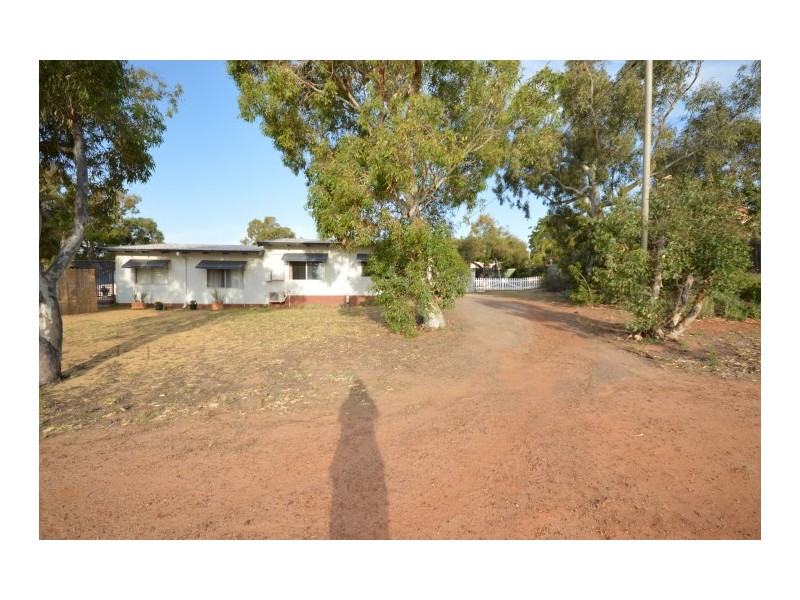 2B Clifton Place, Kalbarri WA 6536