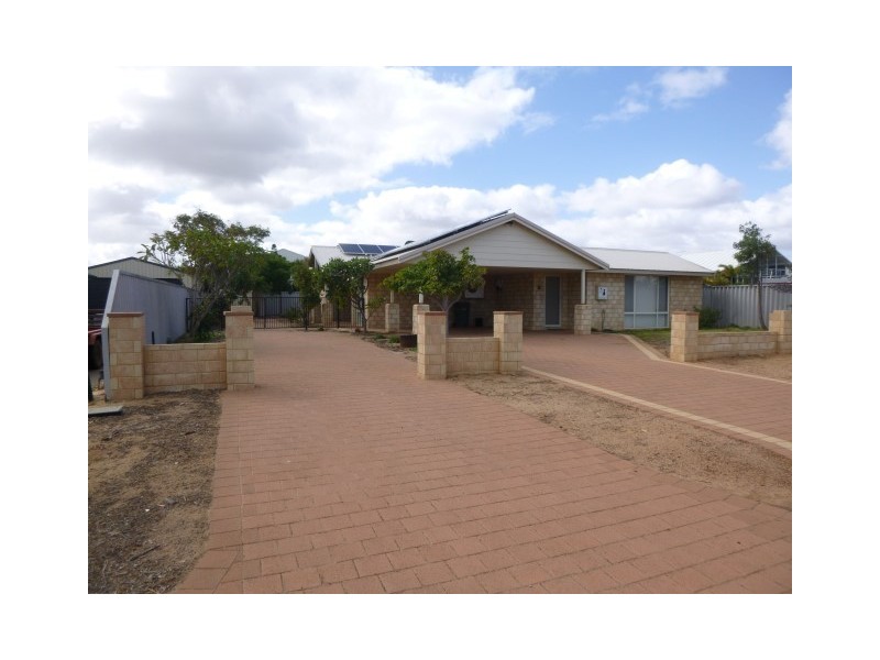 13 Gliddon Avenue, Kalbarri WA 6536