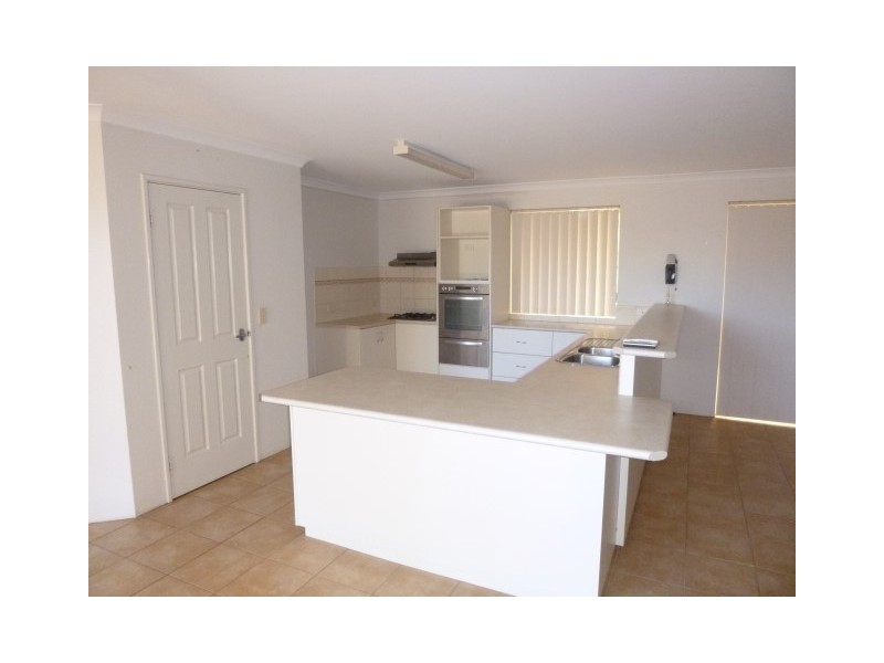 13 Gliddon Avenue, Kalbarri WA 6536