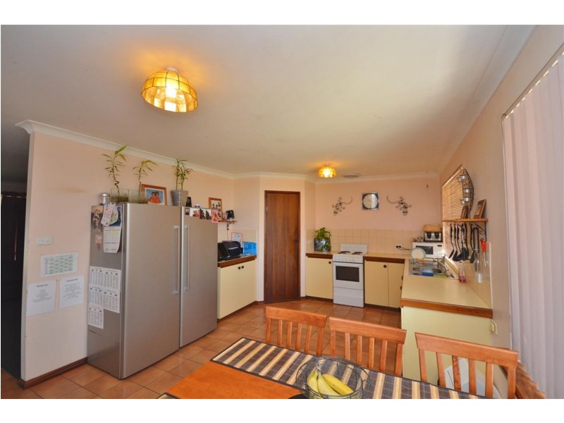 14 Starfire Close, Kalbarri WA 6536