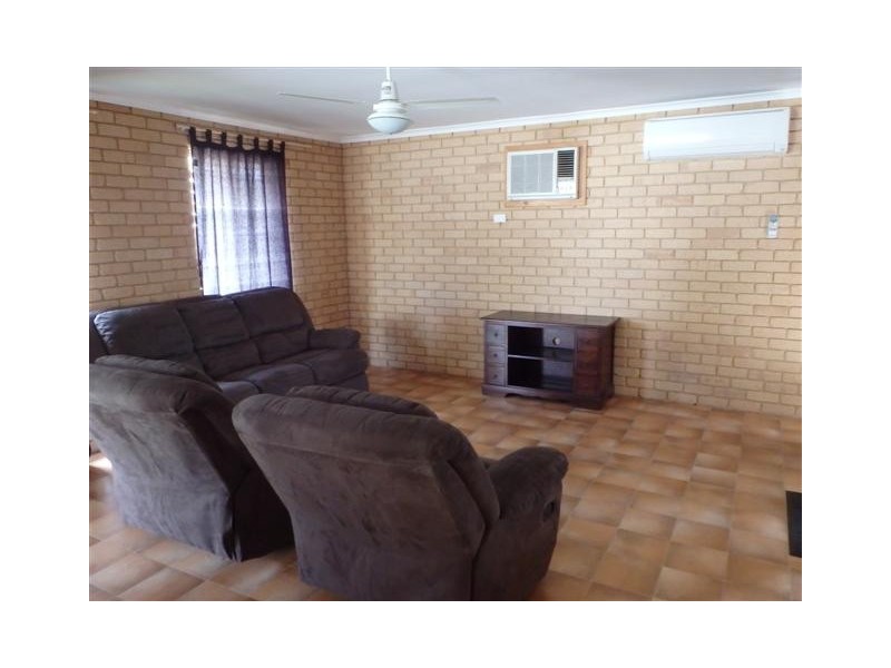 17 Gantheaume Crescent, Kalbarri WA 6536