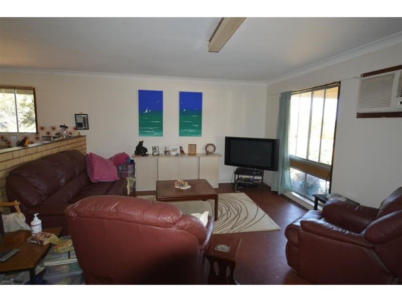 8C Penn Street, Kalbarri WA 6536