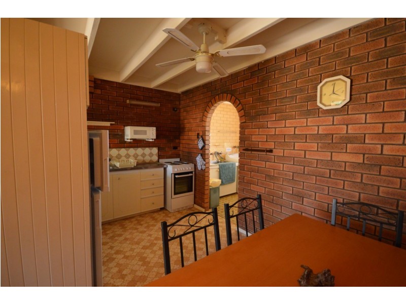 2/22 Chick Court Units, Kalbarri WA 6536