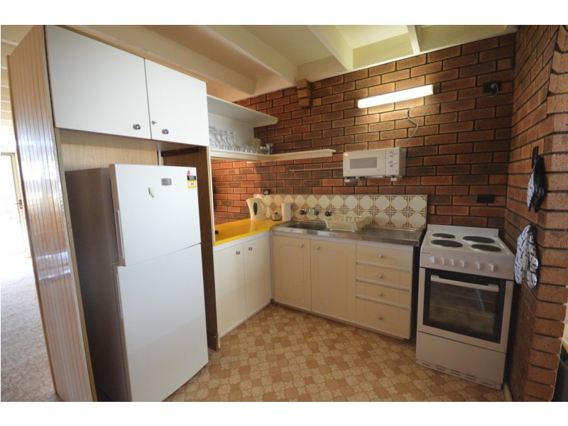 2/22 Chick Court Units, Kalbarri WA 6536