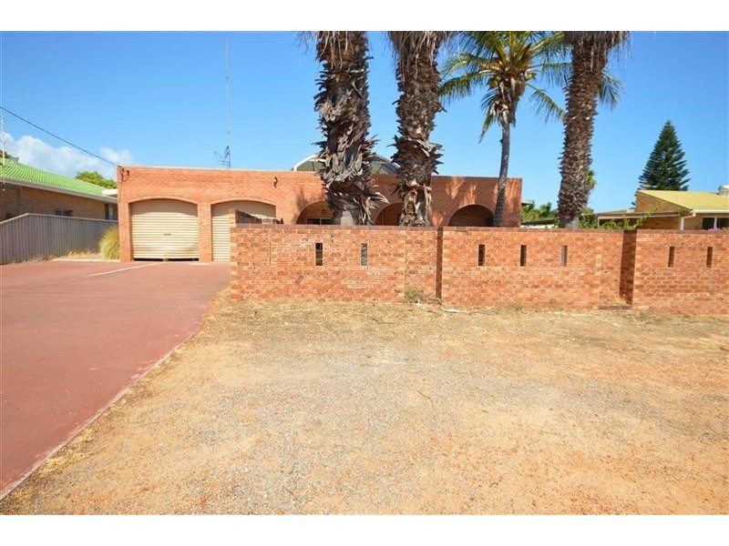 13 Chick Place, Kalbarri WA 6536