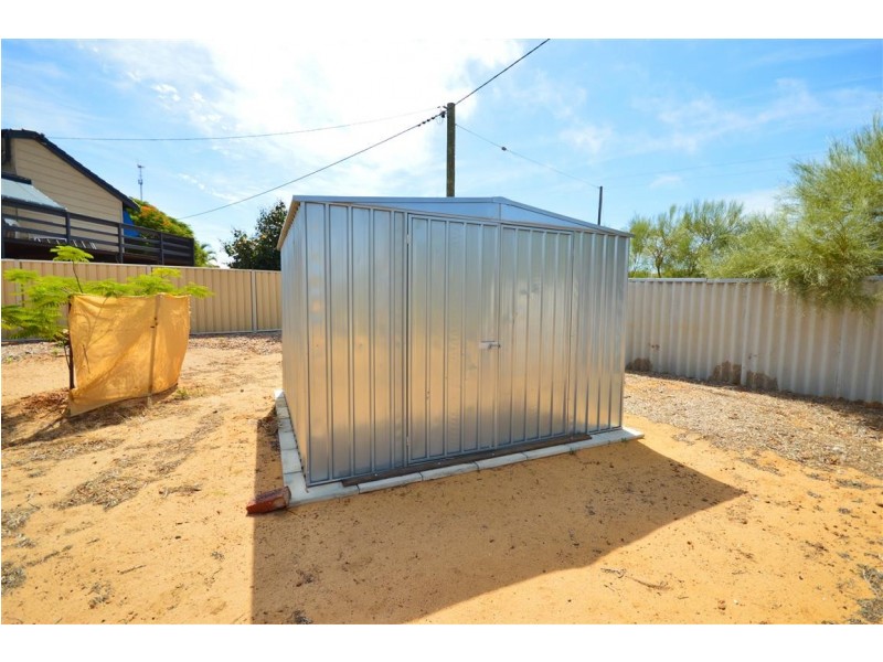 8C Penn Street, Kalbarri WA 6536