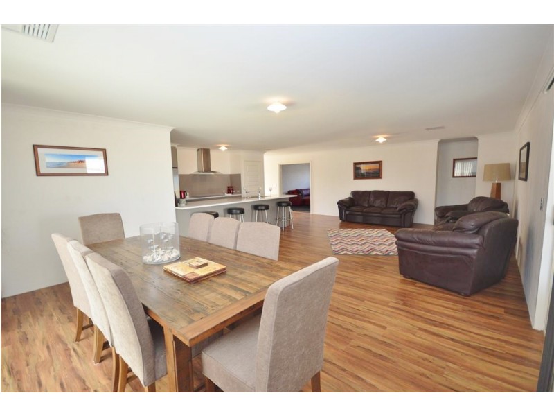 9 Emerald Vista, Kalbarri WA 6536