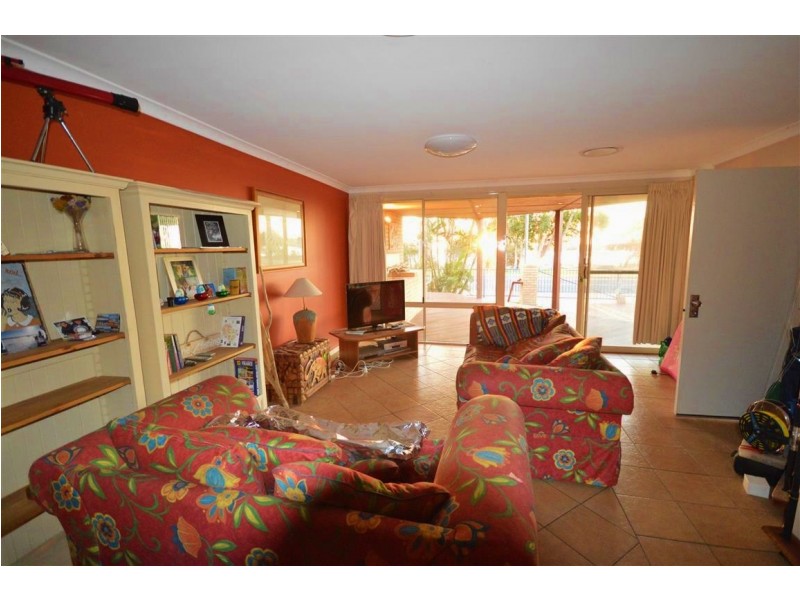 1/132 Grey Street, Kalbarri WA 6536