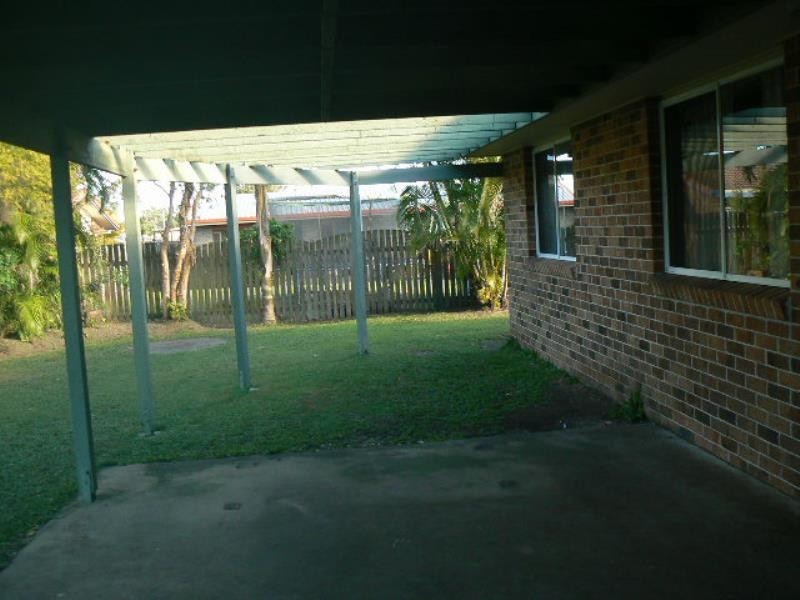 11 Minguin Street, Scarness QLD 4655