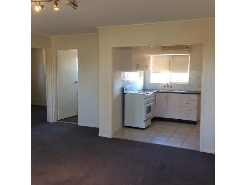4/55 Truro St, Torquay QLD 4655