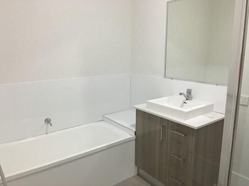 56 B Tranquil Drive, Wondunna QLD 4655