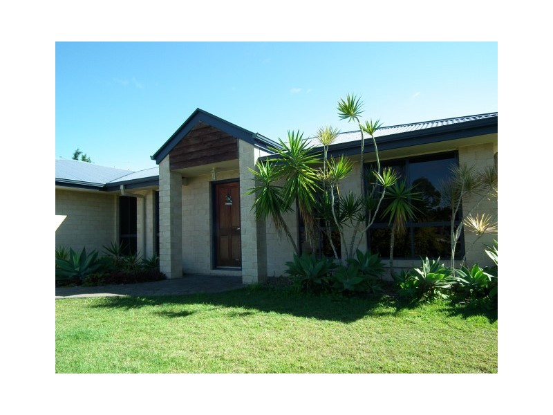16 Kingston Close, Wondunna QLD 4655