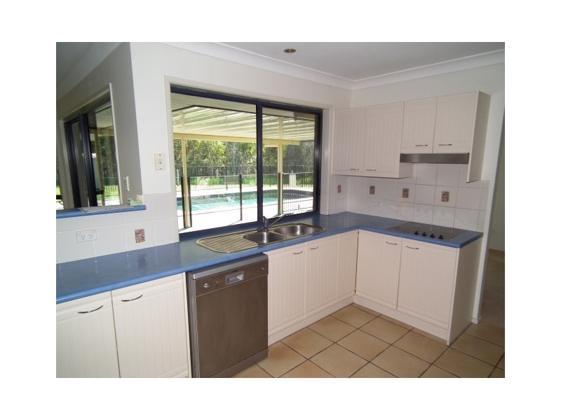 16 Kingston Close, Wondunna QLD 4655