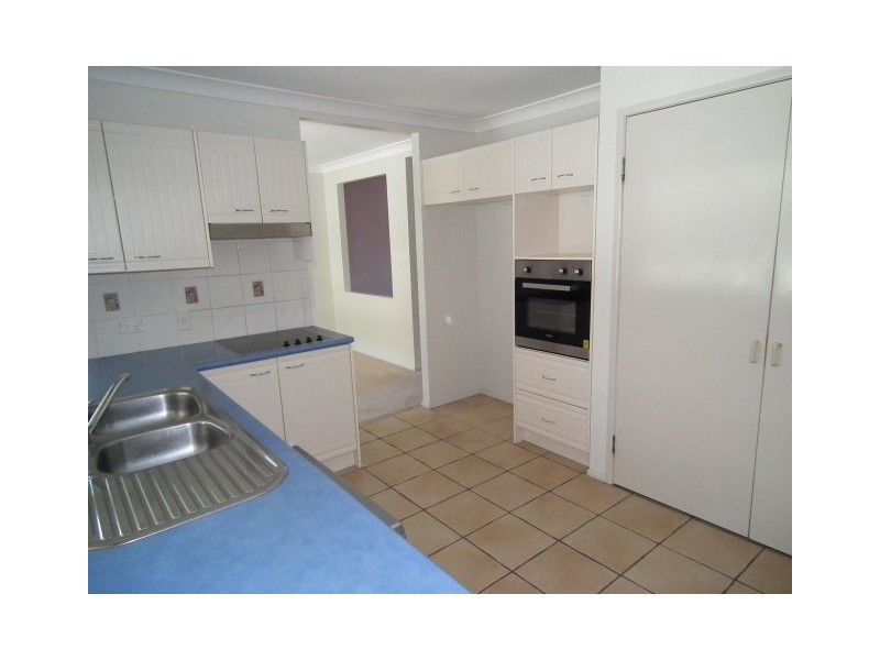 16 Kingston Close, Wondunna QLD 4655