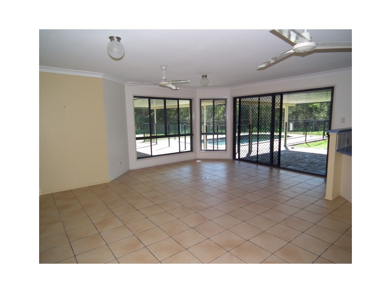 16 Kingston Close, Wondunna QLD 4655