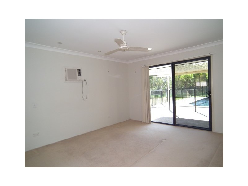 16 Kingston Close, Wondunna QLD 4655