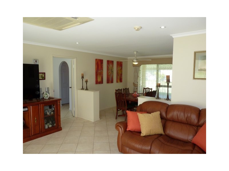 69 Wellington Crescent, Wondunna QLD 4655