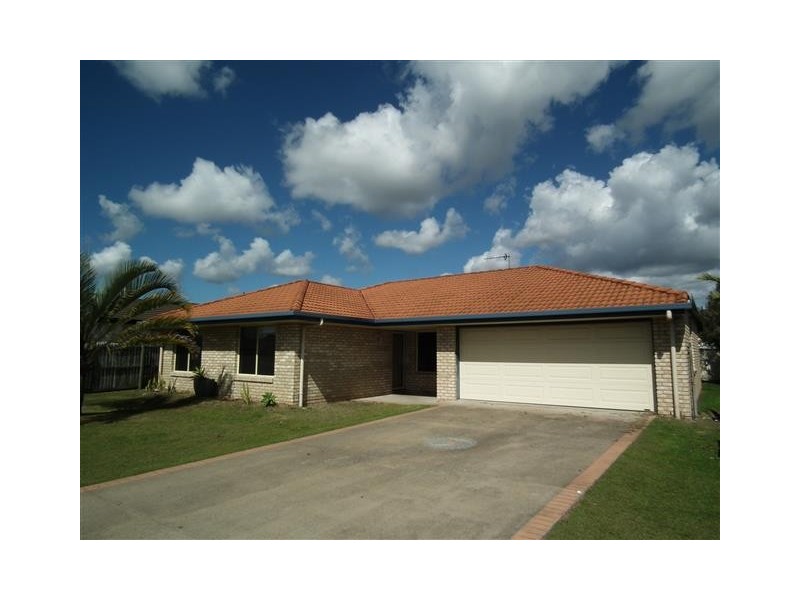 10 Pialba Downs Dr, Eli Waters QLD 4655