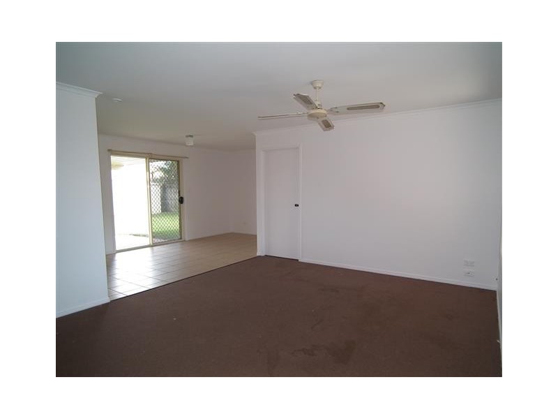 10 Pialba Downs Dr, Eli Waters QLD 4655