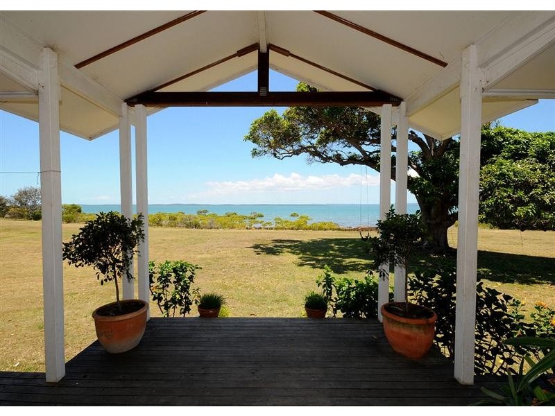 52 Francis Avenue, Booral QLD 4655