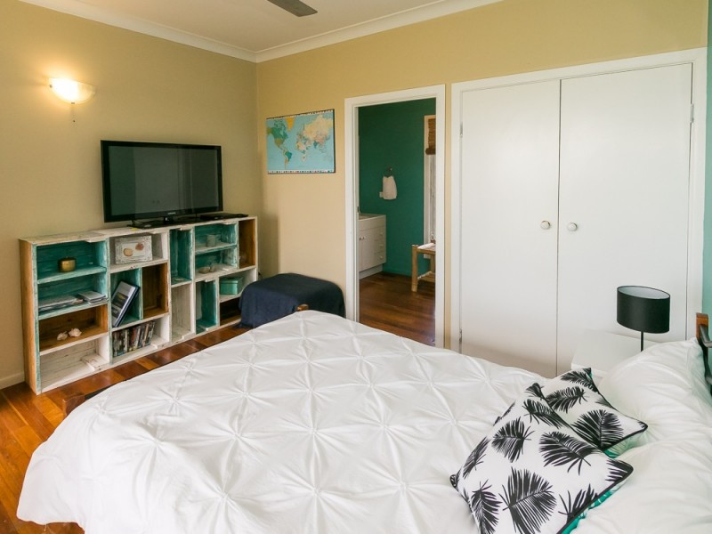 52 Francis Avenue, Booral QLD 4655