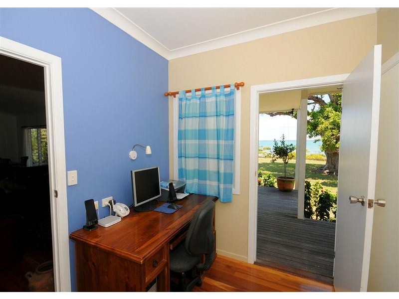 52 Francis Avenue, Booral QLD 4655