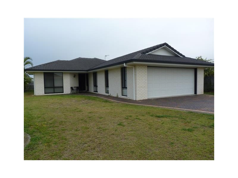 4 Banks Court, Torquay QLD 4655