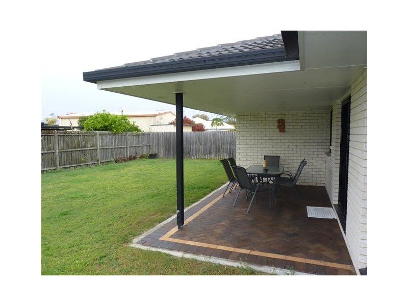 4 Banks Court, Torquay QLD 4655