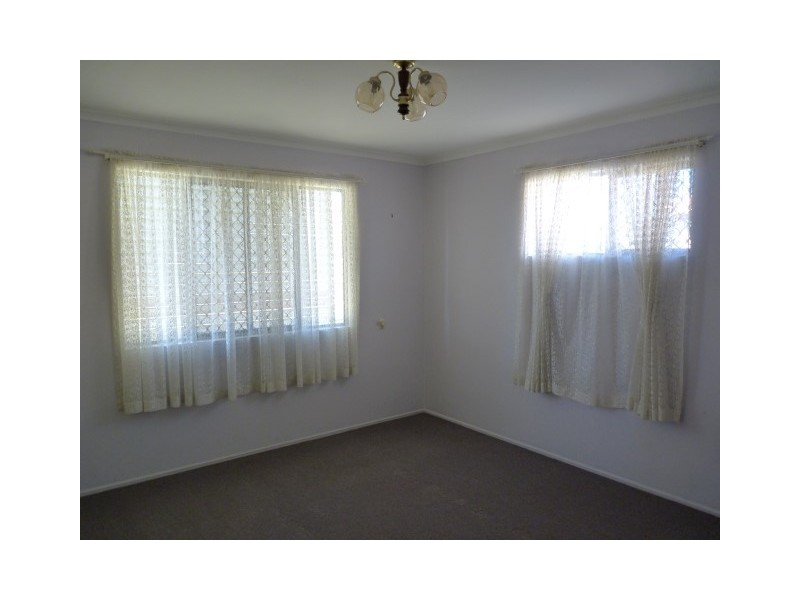 5 Barilba Street, Scarness QLD 4655
