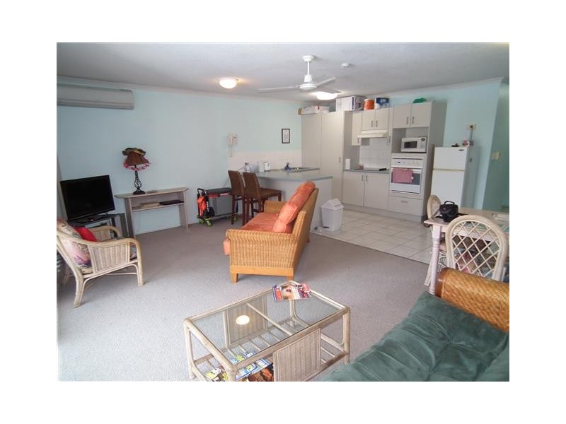 13/386 Esplanade, Torquay QLD 4655