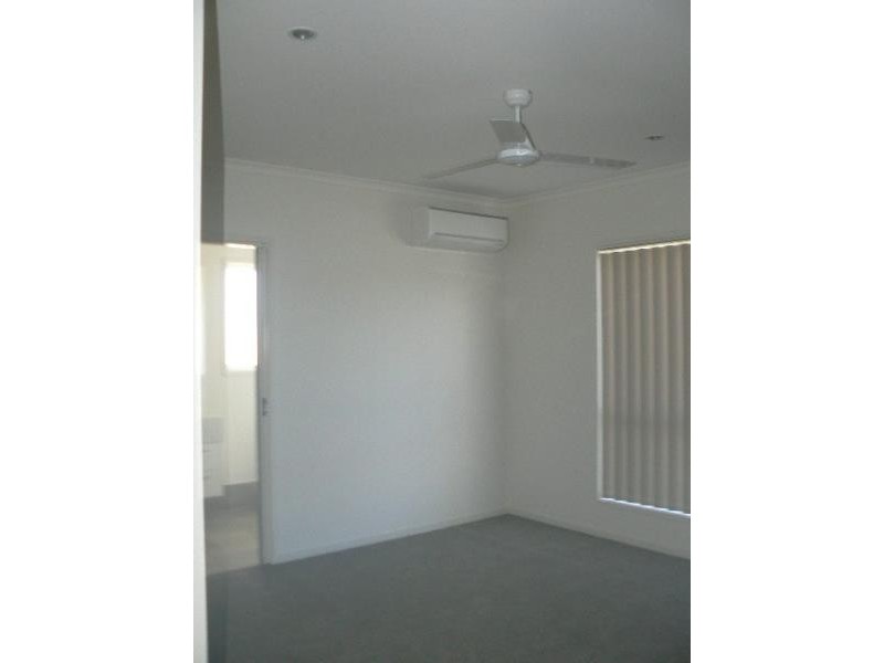 11 Munro Way, Urraween QLD 4655