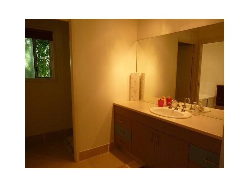 7 Bayley Court, Urraween QLD 4655