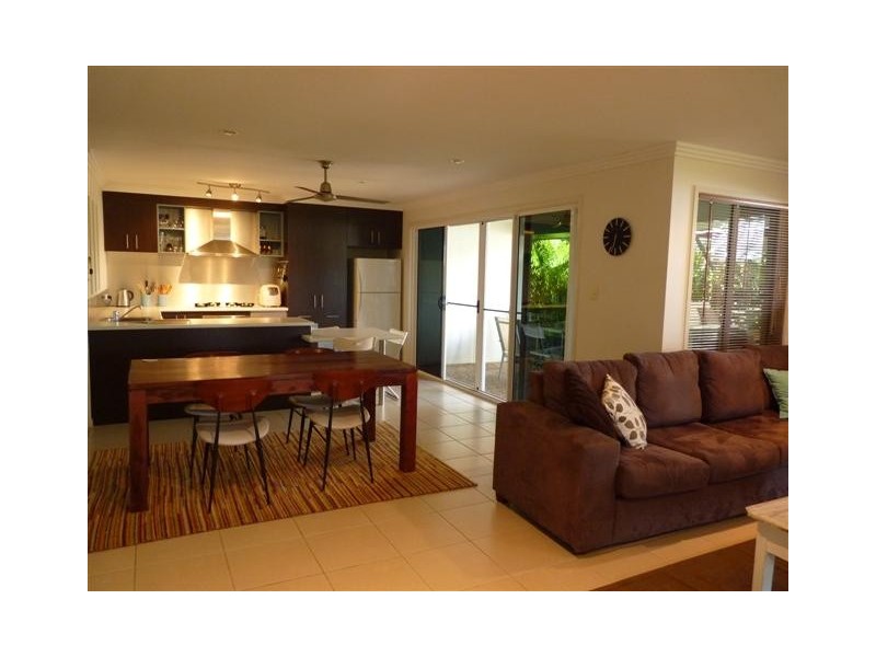 7 Bayley Court, Urraween QLD 4655