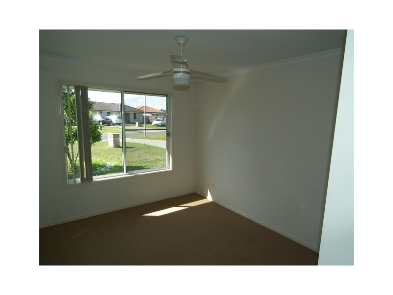 24 Bunya Court, Eli Waters QLD 4655