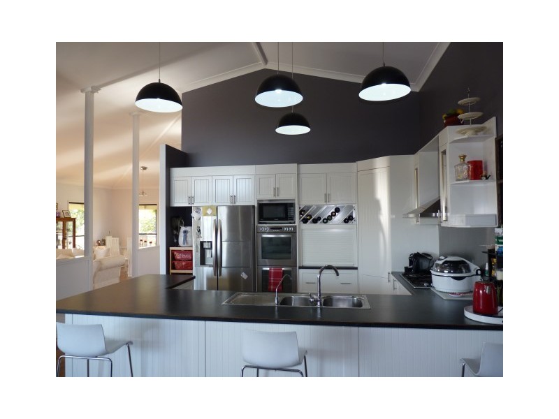 11 Lygon Court, Urraween QLD 4655