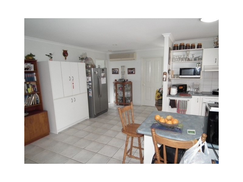 1 Figbird Close, Eli Waters QLD 4655