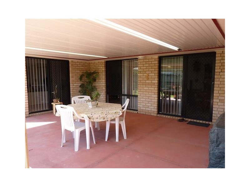 1 Figbird Close, Eli Waters QLD 4655