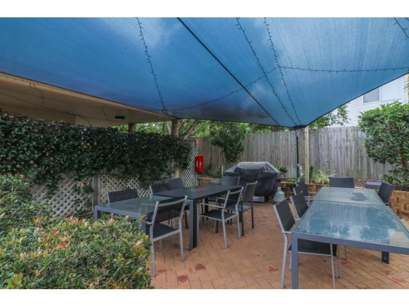 9/13-15 Ann Street, Torquay QLD 4655
