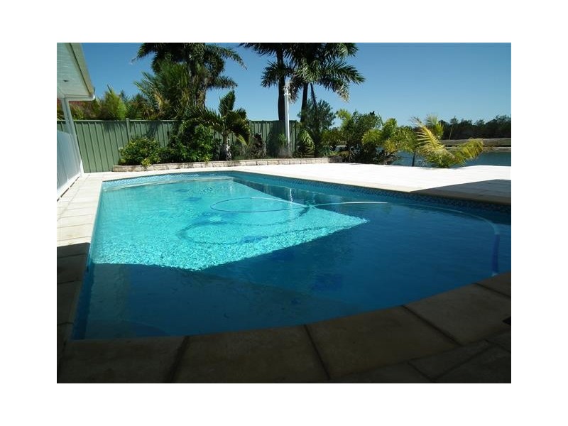 26 Bushlark Avenue, Eli Waters QLD 4655