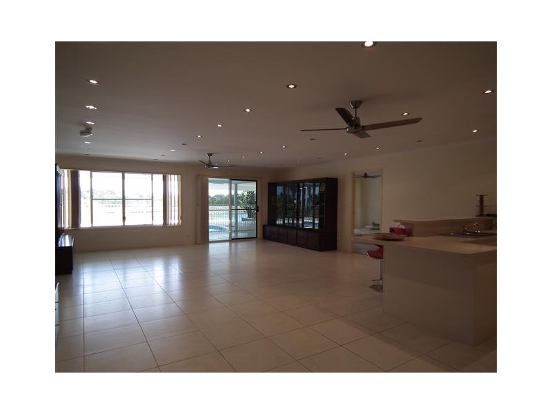 26 Bushlark Avenue, Eli Waters QLD 4655