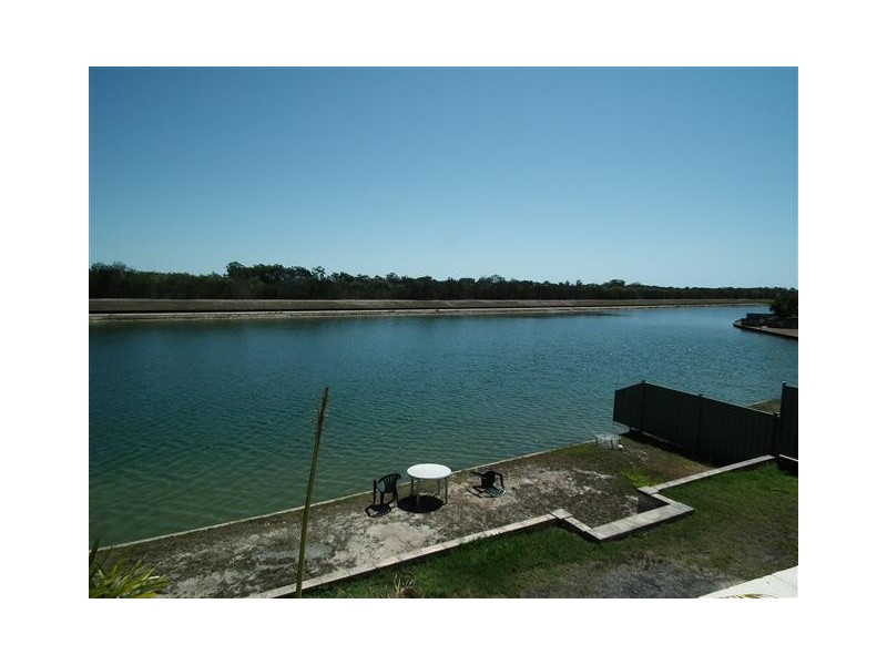 26 Bushlark Avenue, Eli Waters QLD 4655