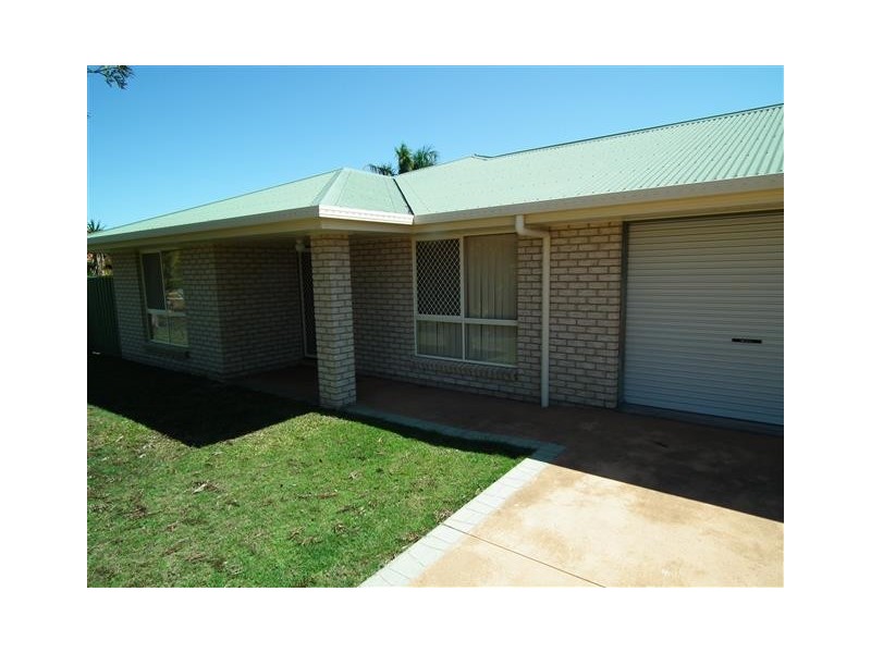 26 Bushlark Avenue, Eli Waters QLD 4655