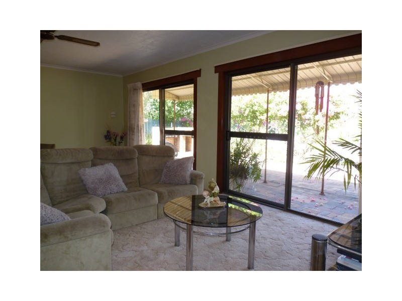 6 Bayrise Drive, Urangan QLD 4655