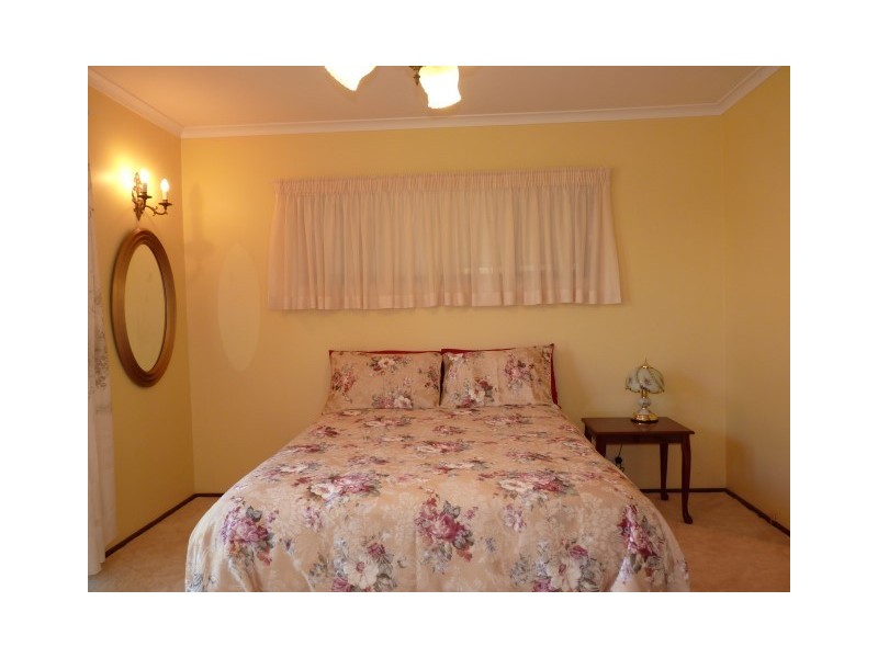 6 Bayrise Drive, Urangan QLD 4655