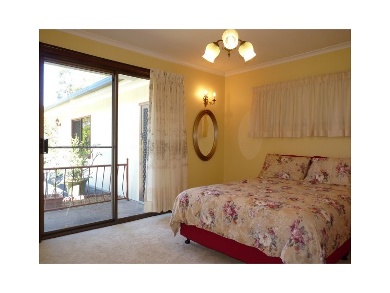 6 Bayrise Drive, Urangan QLD 4655
