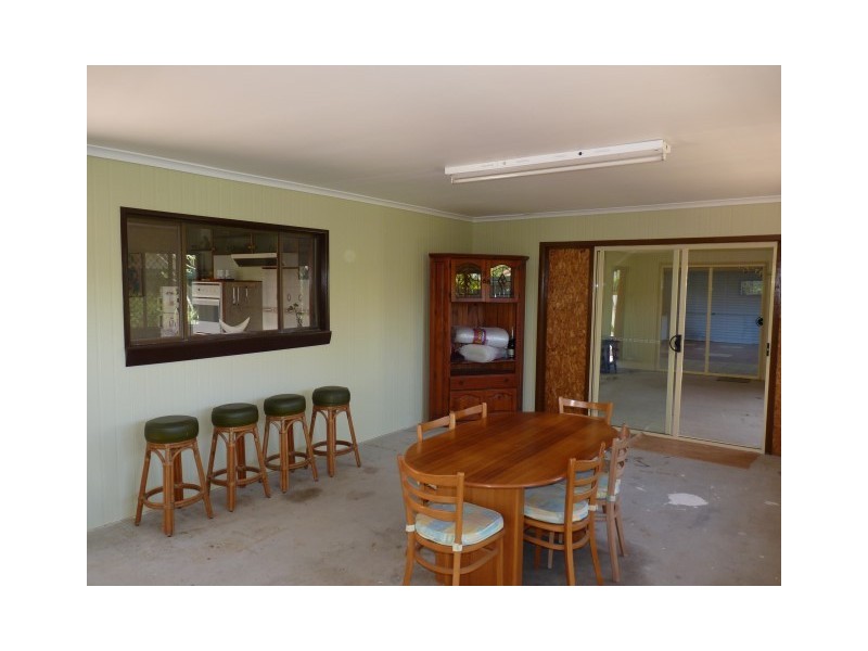 6 Bayrise Drive, Urangan QLD 4655