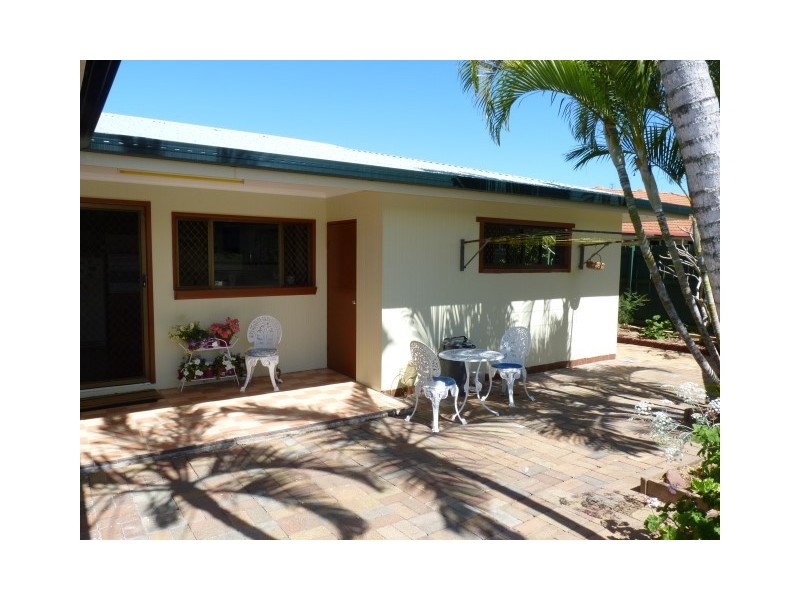 6 Bayrise Drive, Urangan QLD 4655