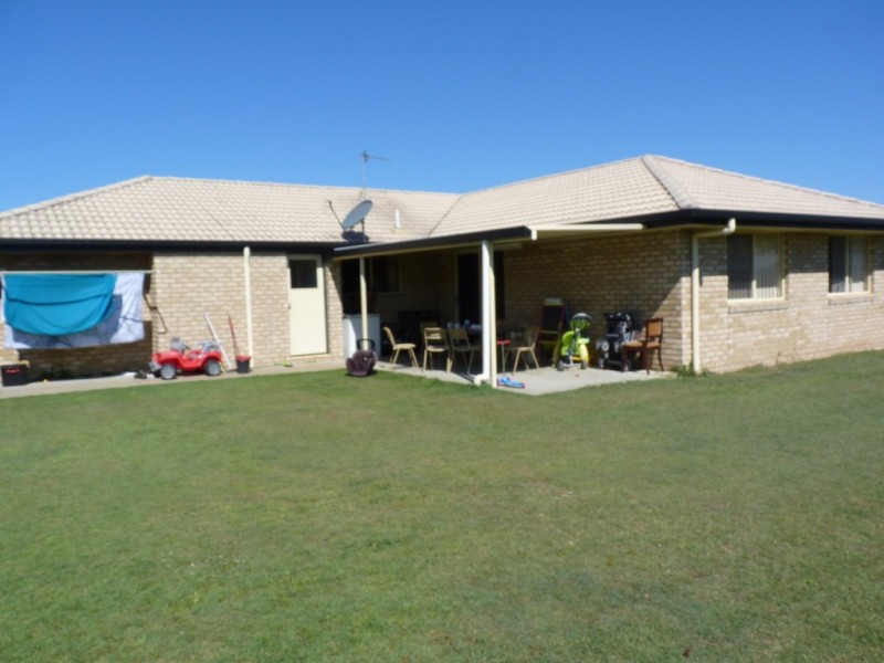 37 Anchorage Circuit, Point Vernon QLD 4655