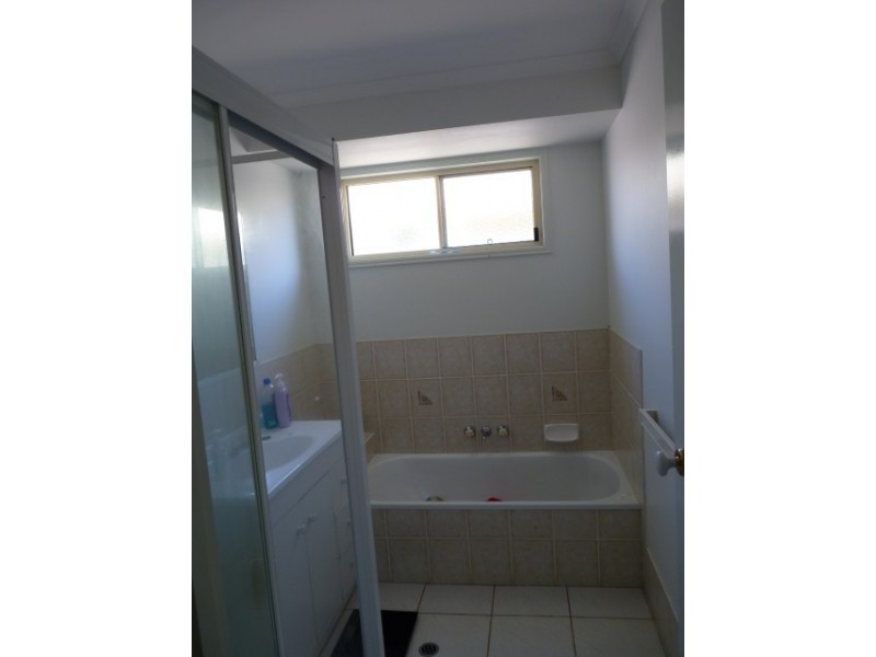 5 King Richard Court, Urangan QLD 4655