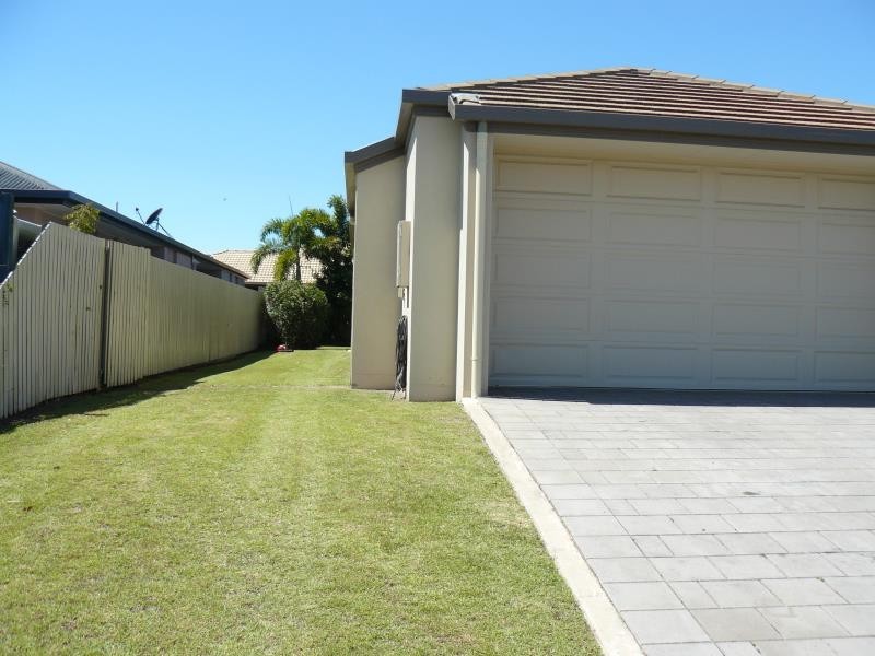 4 Kemble Way, Urraween QLD 4655